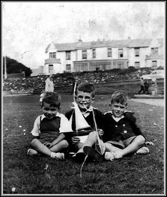 D:\WEBSITE\William Tough - Tarantula\Tara Tough Email 15 April 2014\Fraser Stuart Graham E1.jpg